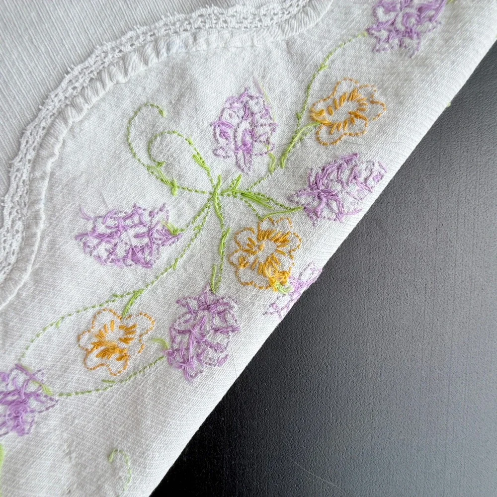Vintage Hand Embroidered Table Runner Dresser Scarf Set Floral White Cotton Lace